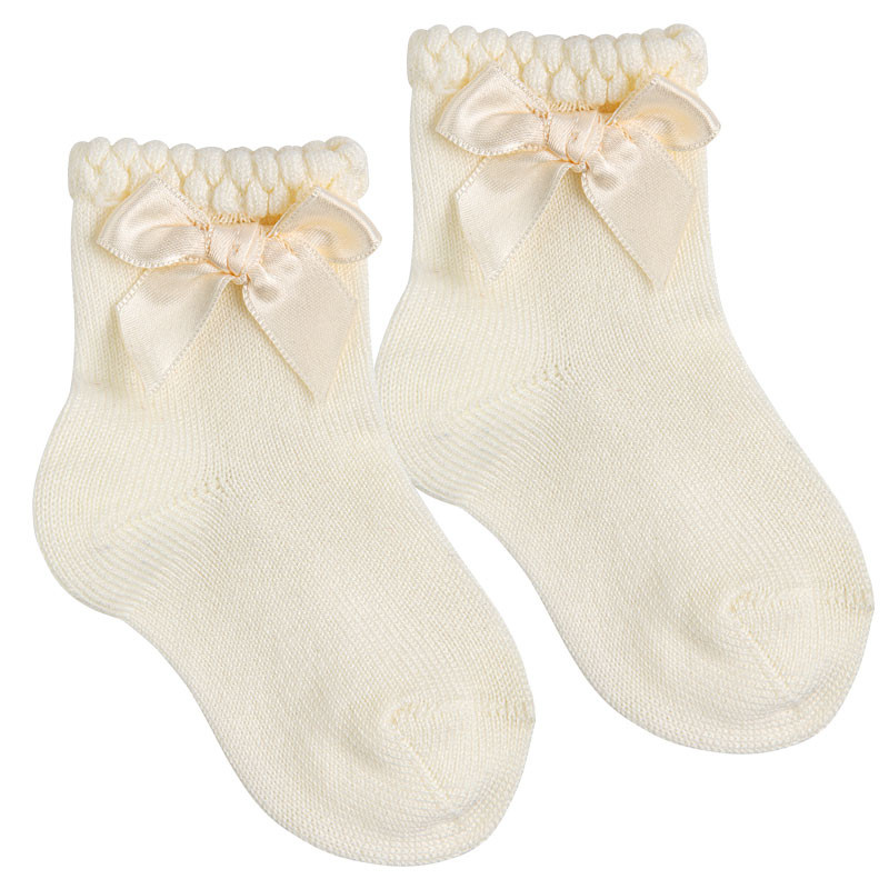 Short ceremony socks with a tone-on-tonesatin bow BEIGE