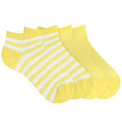Pack: 1 pair plain trainer...