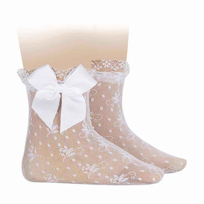 Ceremony silk lace souquet with grosgrain bow