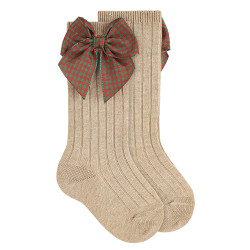 Calcetines altos con cuadro...