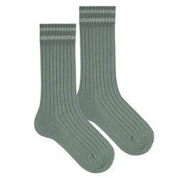 Meias altas caneladas com...