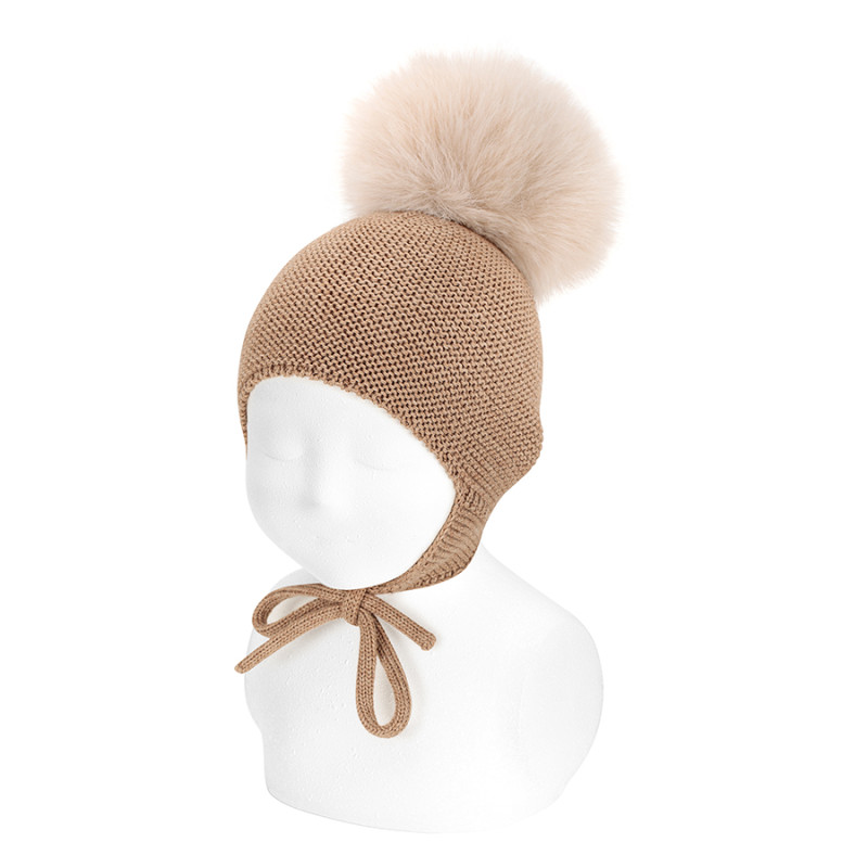 Gorro mezcla merino con orejeras y borlade pelo BISCUIT
