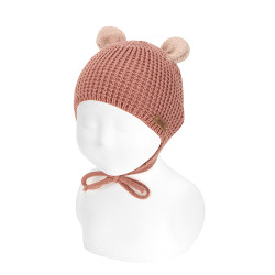 Knit hat with relief and...