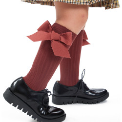 Meias caneladas com laço...